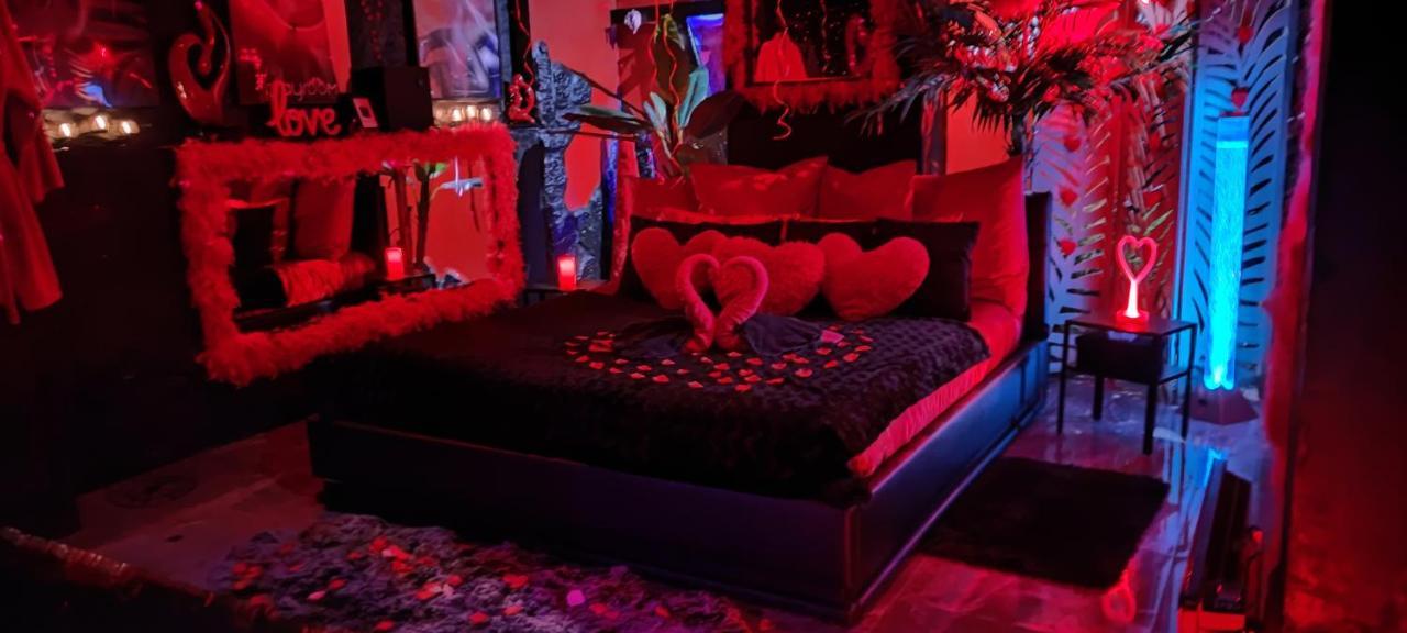 Loft Romantique Hammam Spa Privatif Playroom Гренобль Экстерьер фото