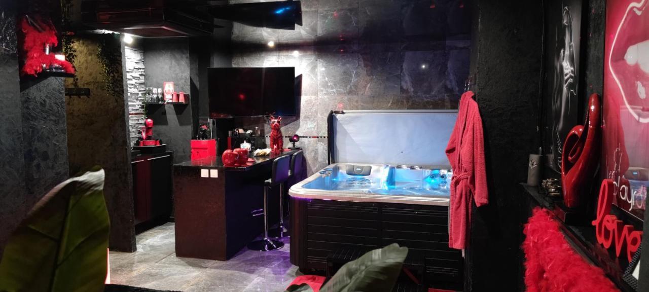 Loft Romantique Hammam Spa Privatif Playroom Гренобль Экстерьер фото