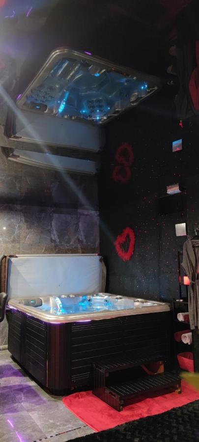 Loft Romantique Hammam Spa Privatif Playroom Гренобль Экстерьер фото
